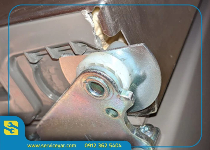 علت خرابی لولای درب یخچال